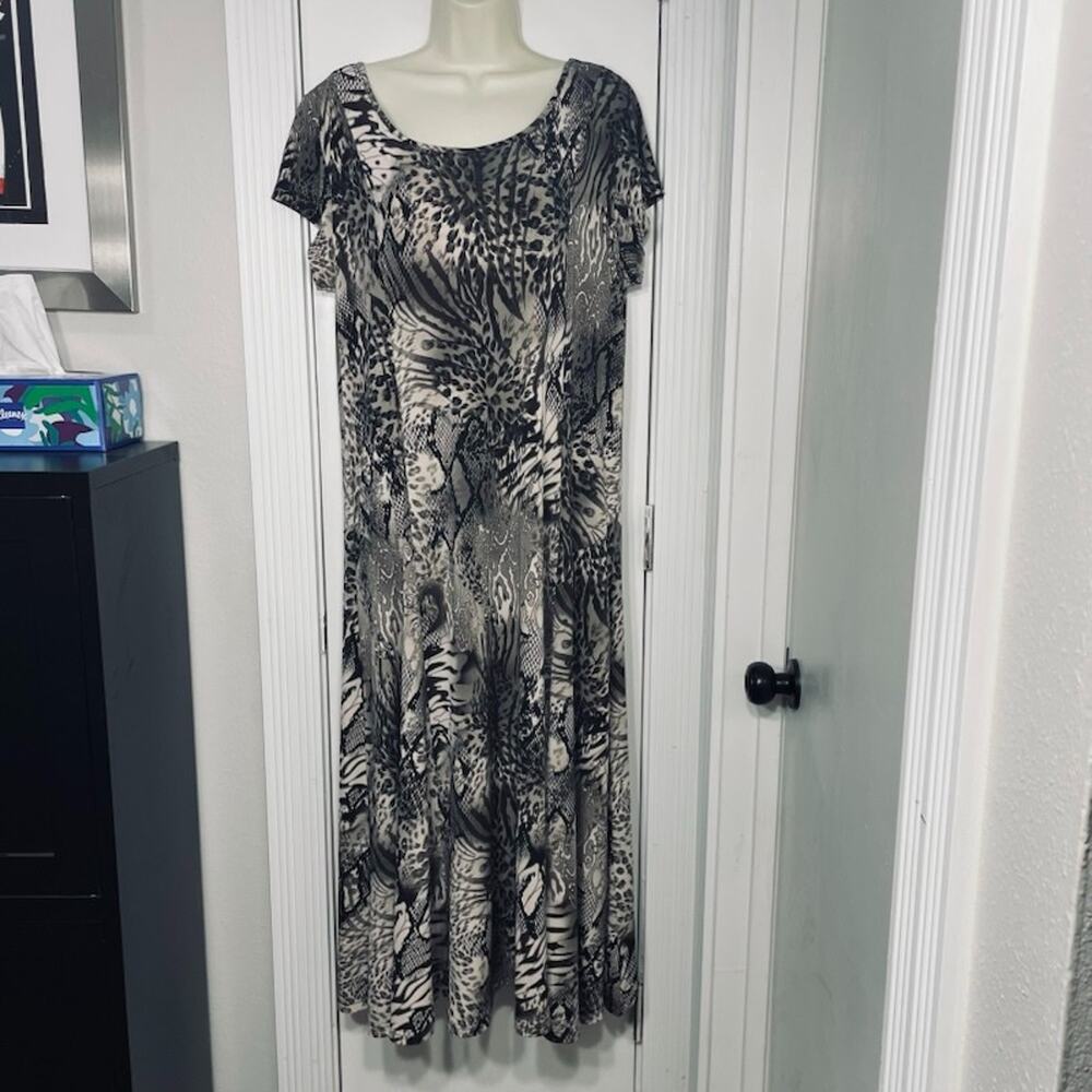 Animal Print Maxi Dress L Stretch Mob Wife Lennie for Nina Leonard Brown Cream